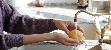 饮水安全问题集中农村，空白如何填补？